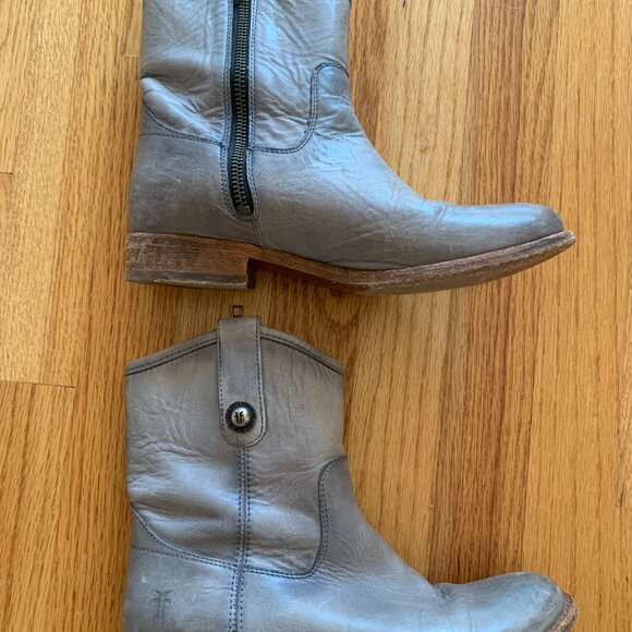 FRYE Melissa Button Leather Boot, Grey, Size 6 - Picture 3 of 6